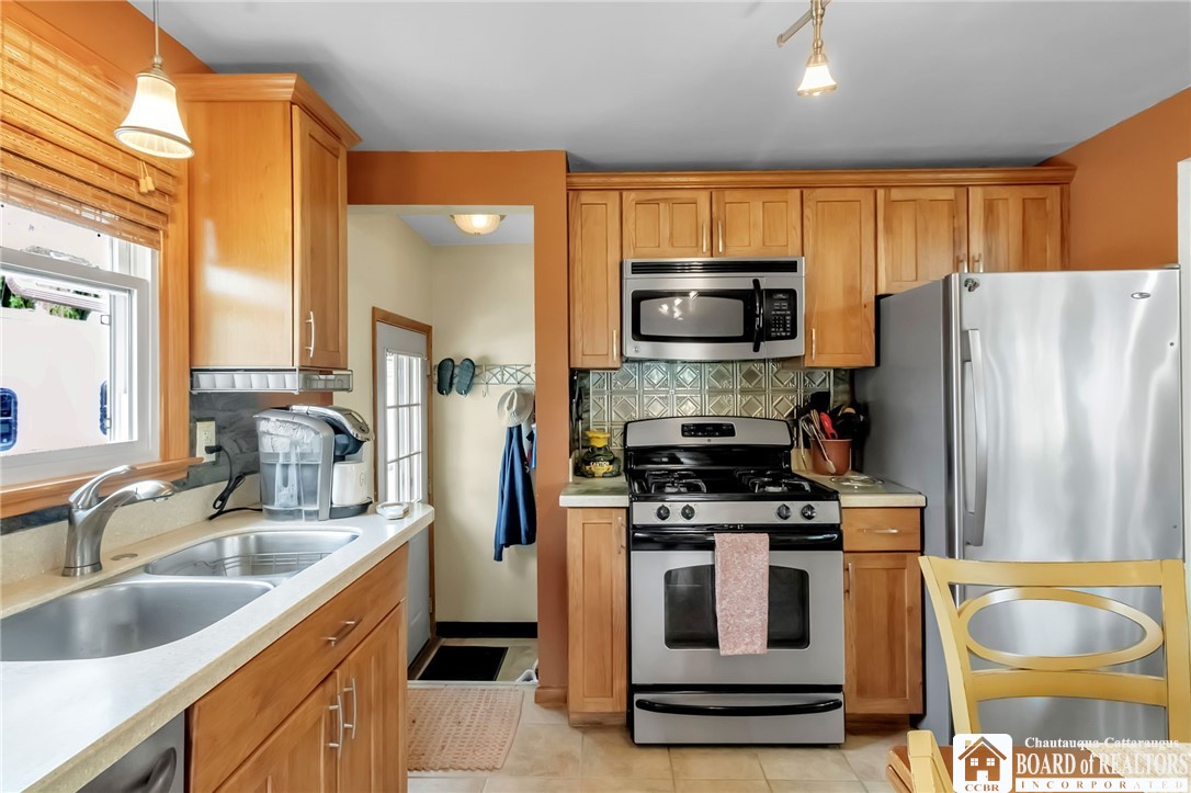 4195 Robin Lane, Hamburg, New York image 14