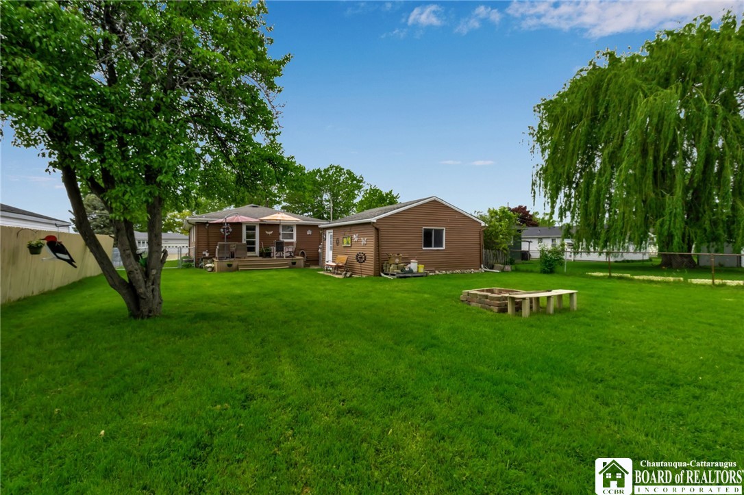 4195 Robin Lane, Hamburg, New York image 38