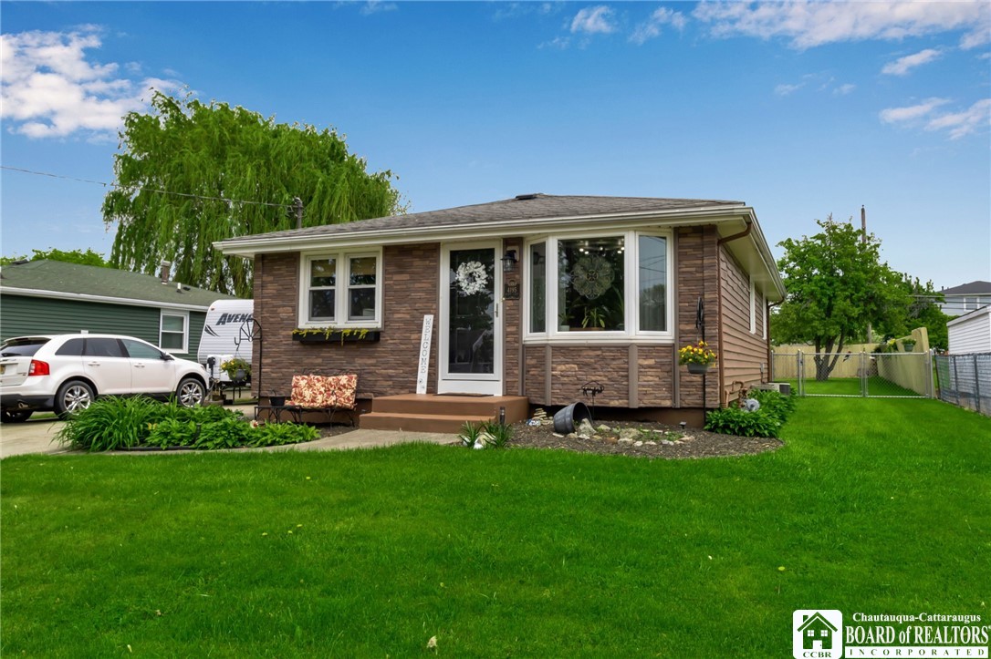 4195 Robin Lane, Hamburg, New York image 4