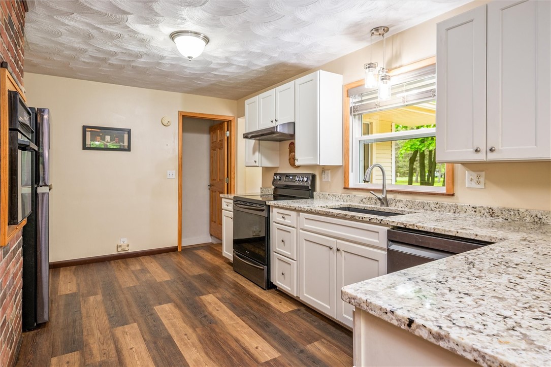 1243 Woodhull Road, Webster, New York image 18