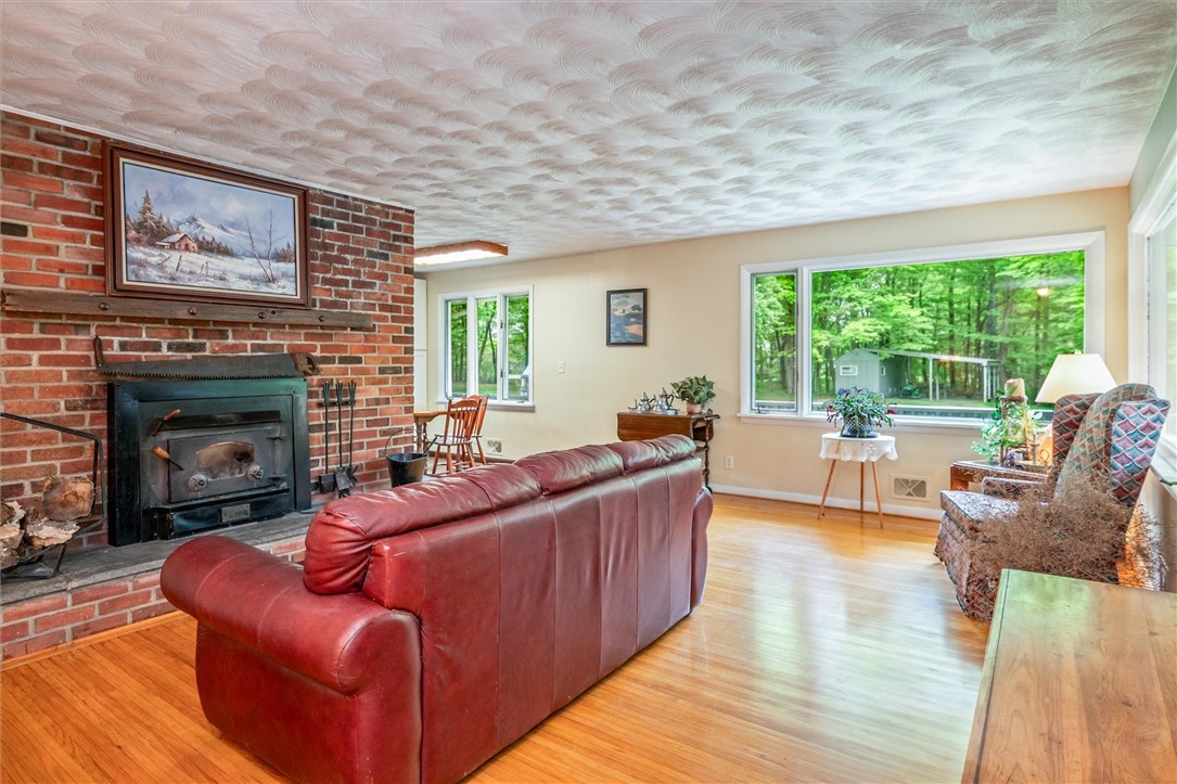 1243 Woodhull Road, Webster, New York image 9