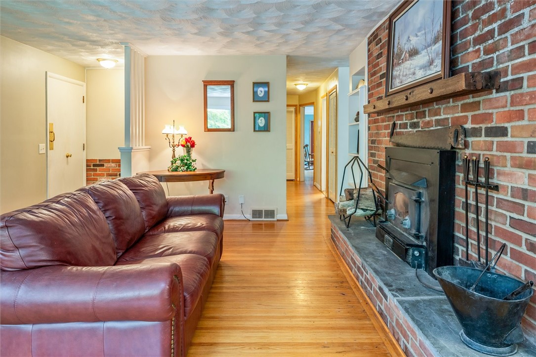 1243 Woodhull Road, Webster, New York image 12
