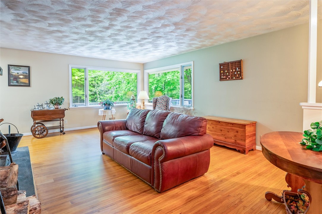 1243 Woodhull Road, Webster, New York image 14