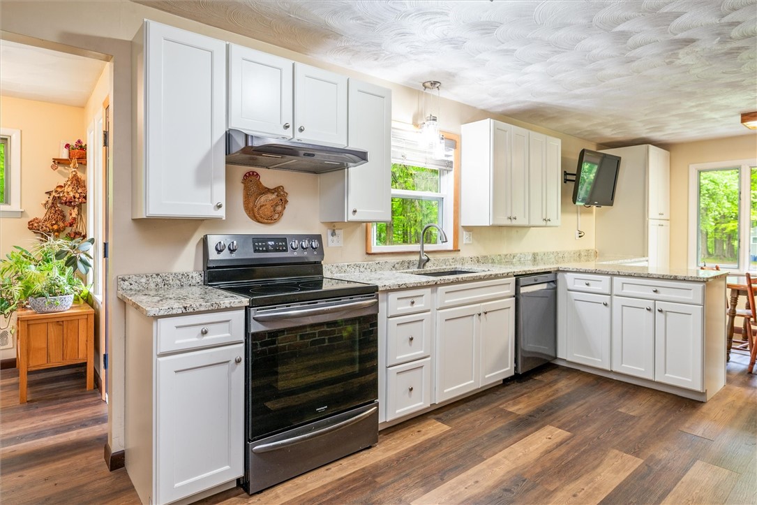 1243 Woodhull Road, Webster, New York image 22