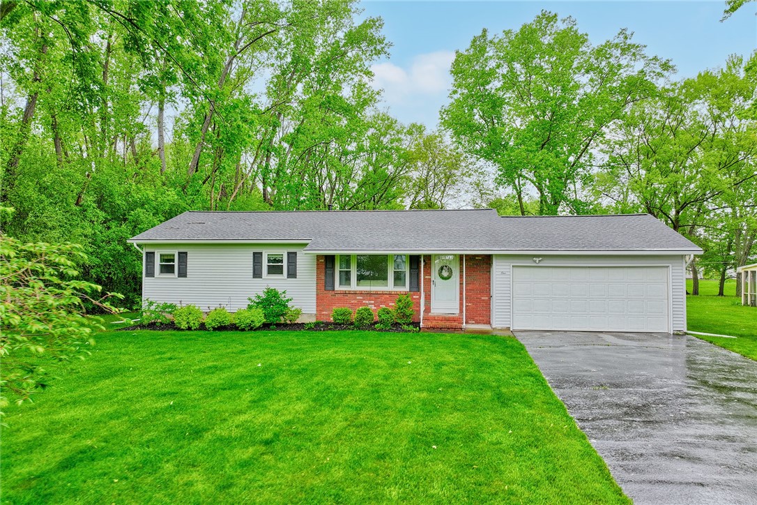 1 Ashton Drive, Gates, New York image 1