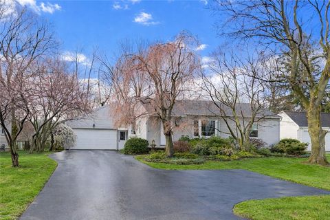 Homes For Sale - 1449 Spencerport Road<br/> Monroe County, Gates, NY 14606