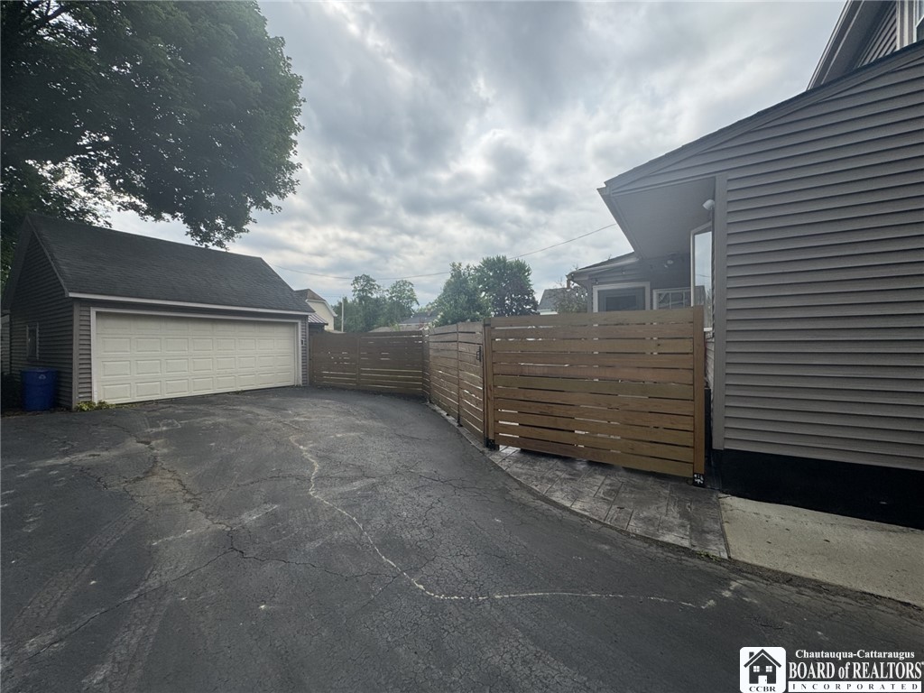 514 Weeks Street, Jamestown, New York image 9
