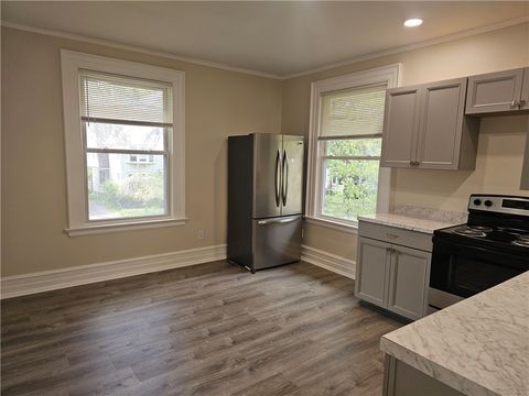Tiny photo for 180 Dartmouth Street #2-1, Rochester, NY 14607 (MLS # R1682230)