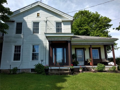 Photo of 344 Sheldon Road, Farmington, NY 14425 (MLS # R1708896)