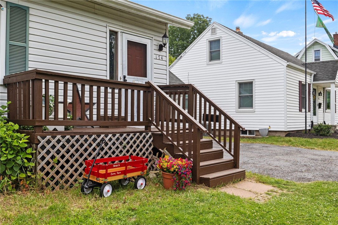 Search Properties 1 174 frontenac heights