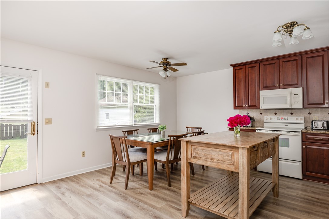39 Sunnyside Drive, Elmira, New York image 16