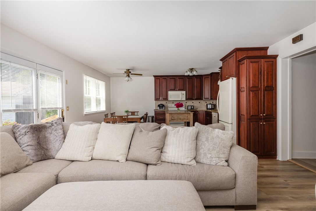 39 Sunnyside Drive, Elmira, New York image 14