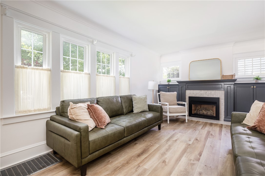 39 Sunnyside Drive, Elmira, New York image 2