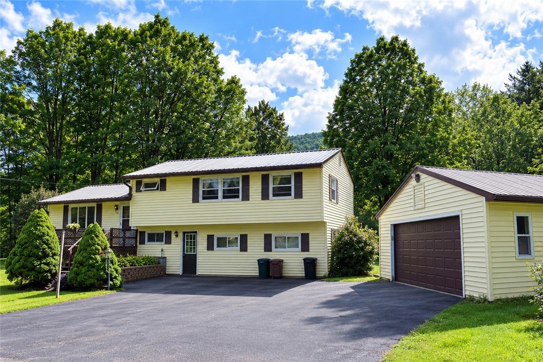 70 School View Road