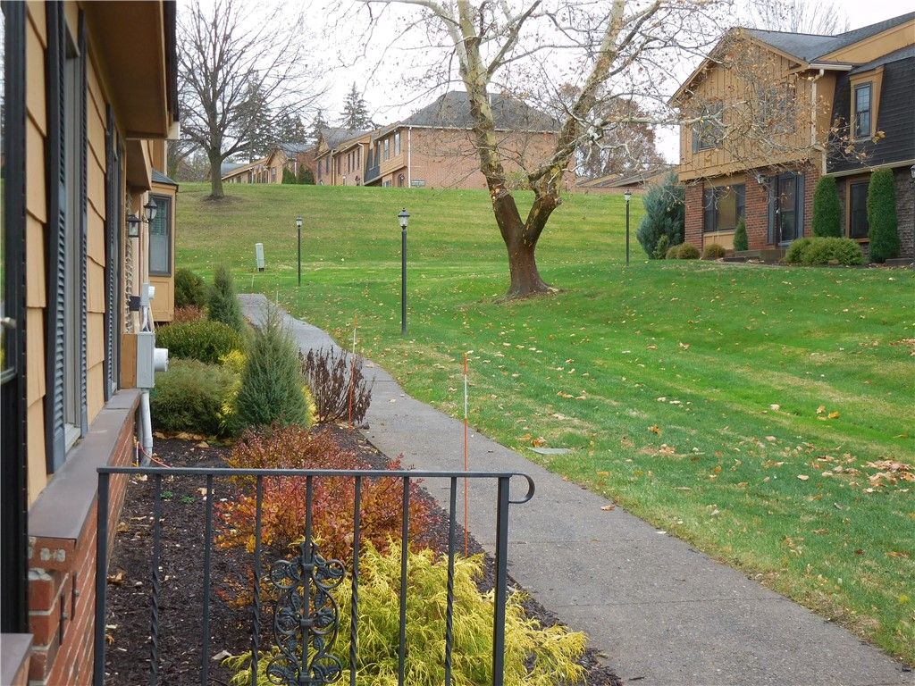 Photo of 11 Huxley Way, Perinton, NY 14450 (MLS # R1652541)