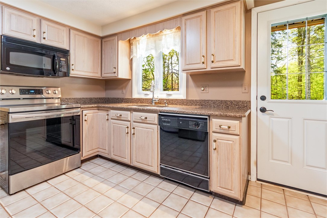 166 Andiron Lane, Greece, New York image 15