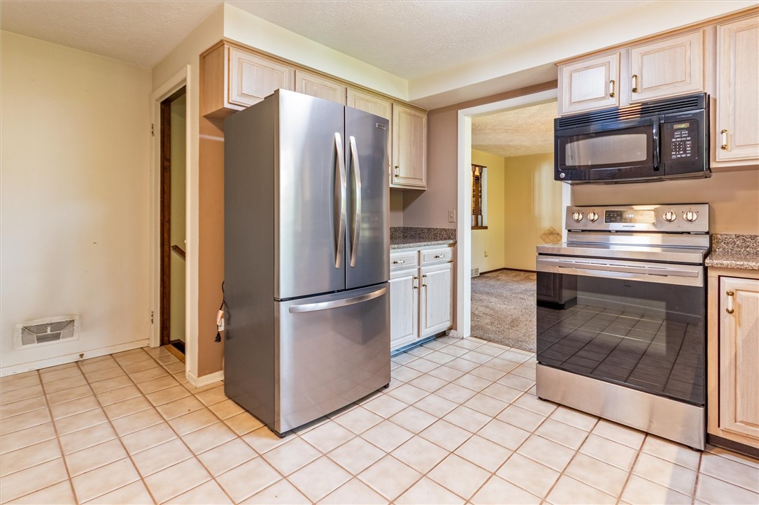166 Andiron Lane, Greece, New York image 17