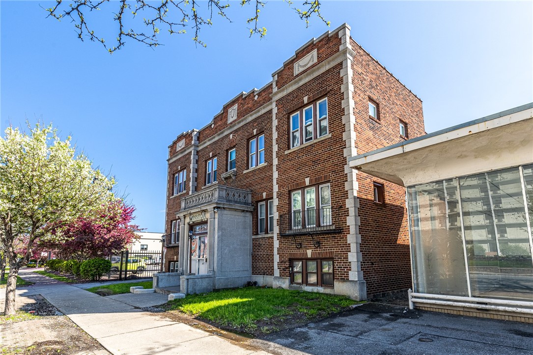 312 Lake Avenue