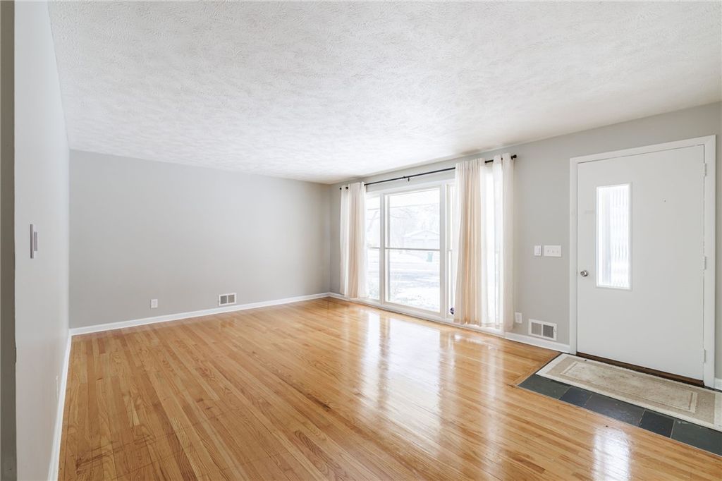 Photo of 174 Shale Drive, Greece, NY 14615 (MLS # R1666509)