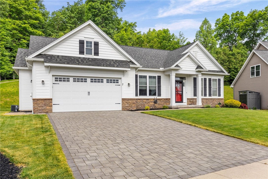 7 Rothbury Circle