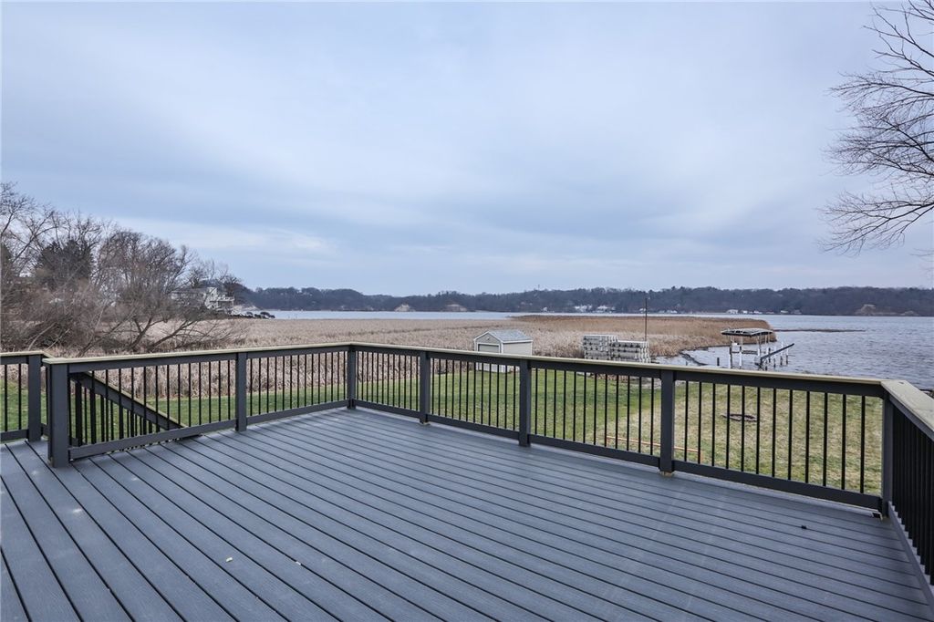 Photo of 1370 Bay Shore Boulevard, Irondequoit, NY 14609 (MLS # R1660084)