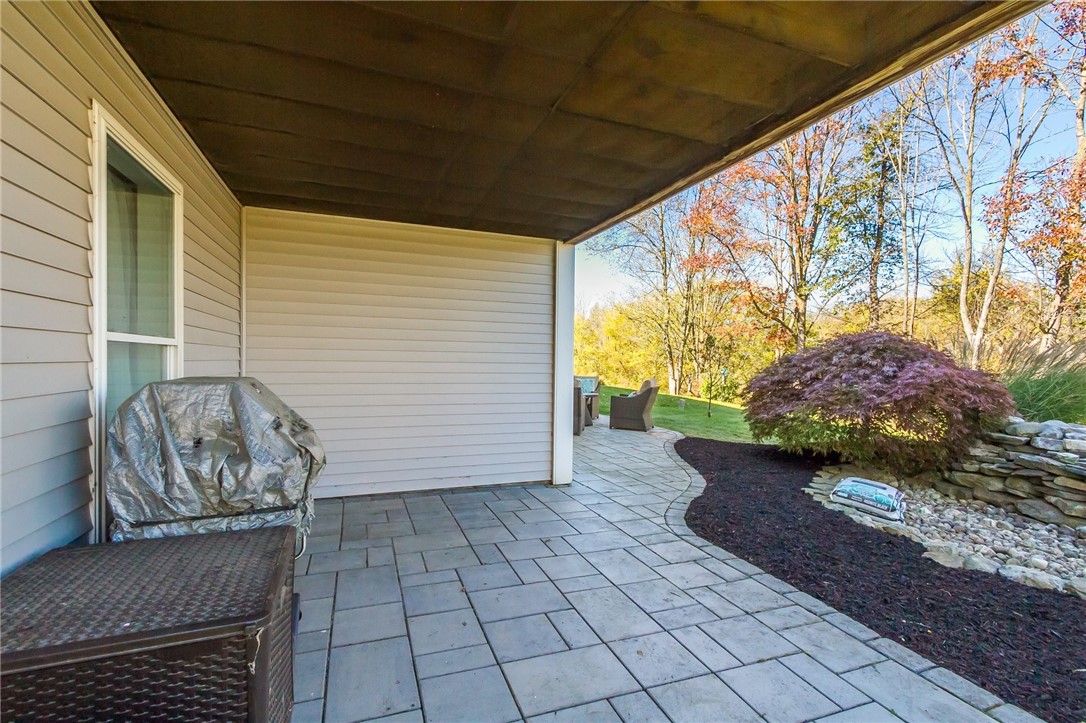 6954 Wyndham Hill Hl, Victor, New York image 37