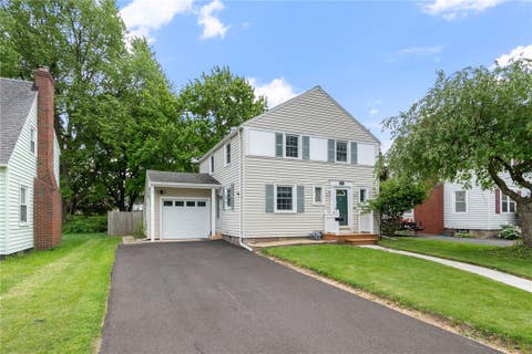 Homes For Sale - 175 Montclair Drive<br/> Irondequoit, NY 14617