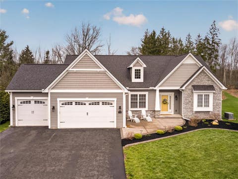 Homes For Sale - 310 Dove Tree Lane<br/> Greece, NY 14626