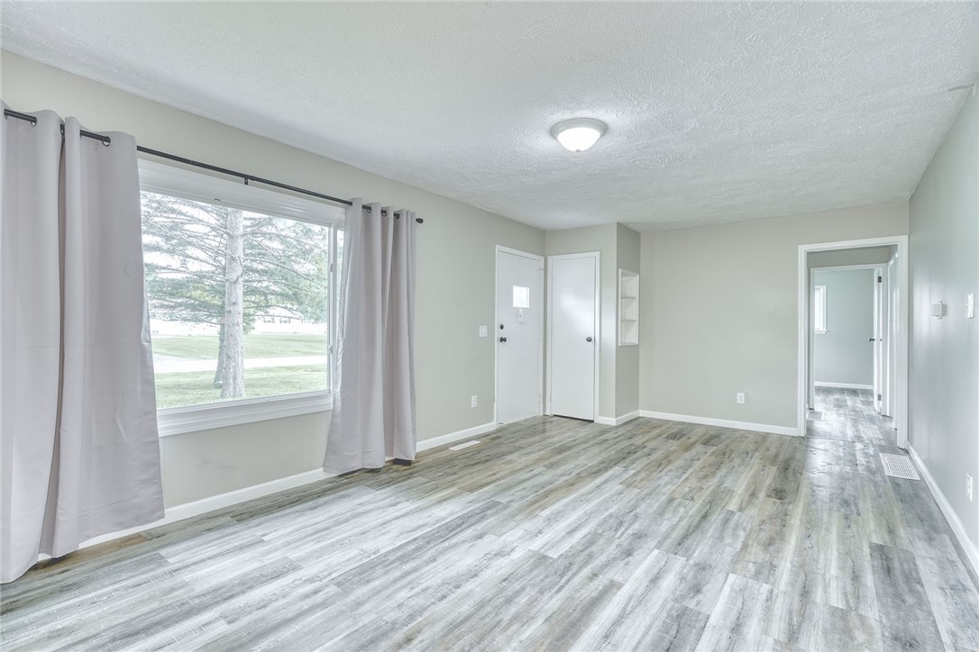 77 Greenbrier Lane, Henrietta, New York image 4