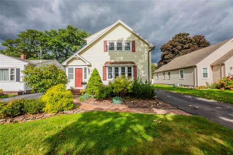 Homes For Sale - 92 Armstrong Avenue<br/> Monroe County, Irondequoit, NY 14617