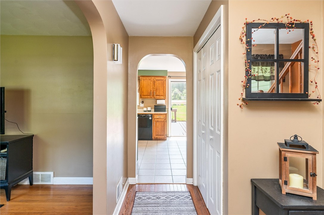 Search Properties 2 158 erath drive