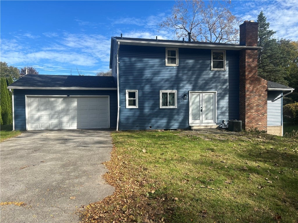 Photo of 2333 Nine Mile Point Road, Penfield, NY 14450 (MLS # R1722396)