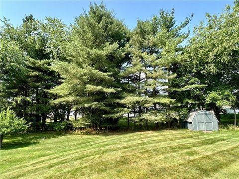 Tiny photo for 2797 Pinewood Circle, Corning, NY 14830 (MLS # R1694868)