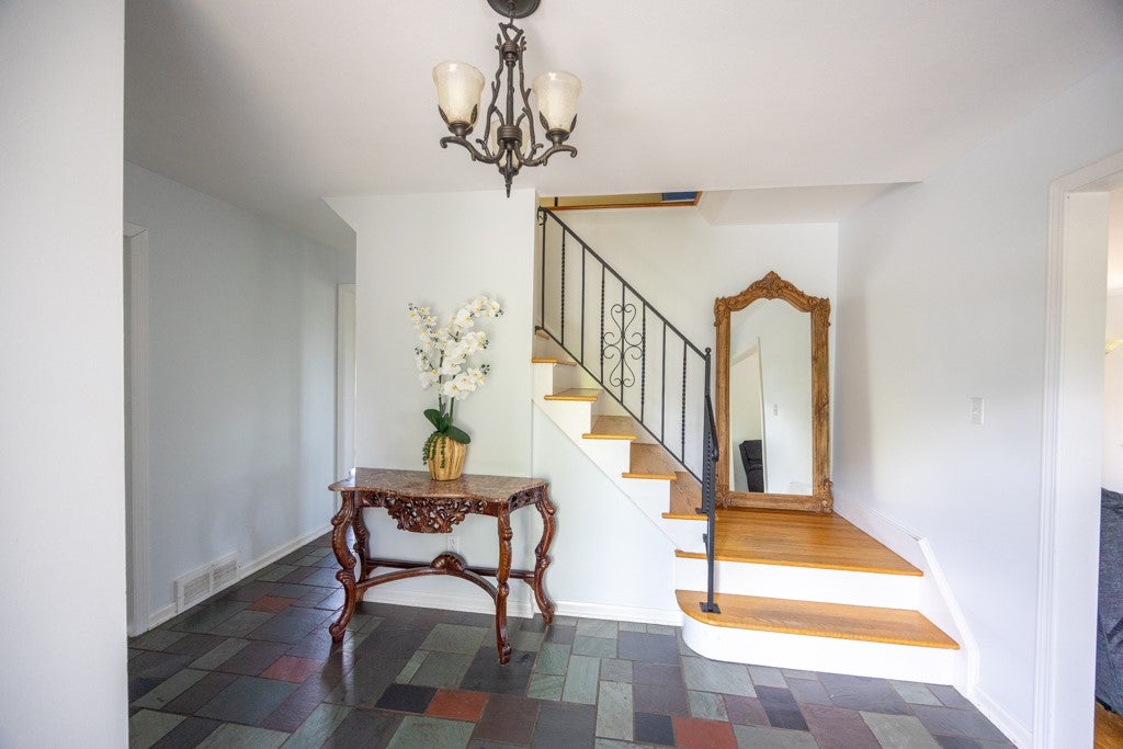 53 Selborne Chase