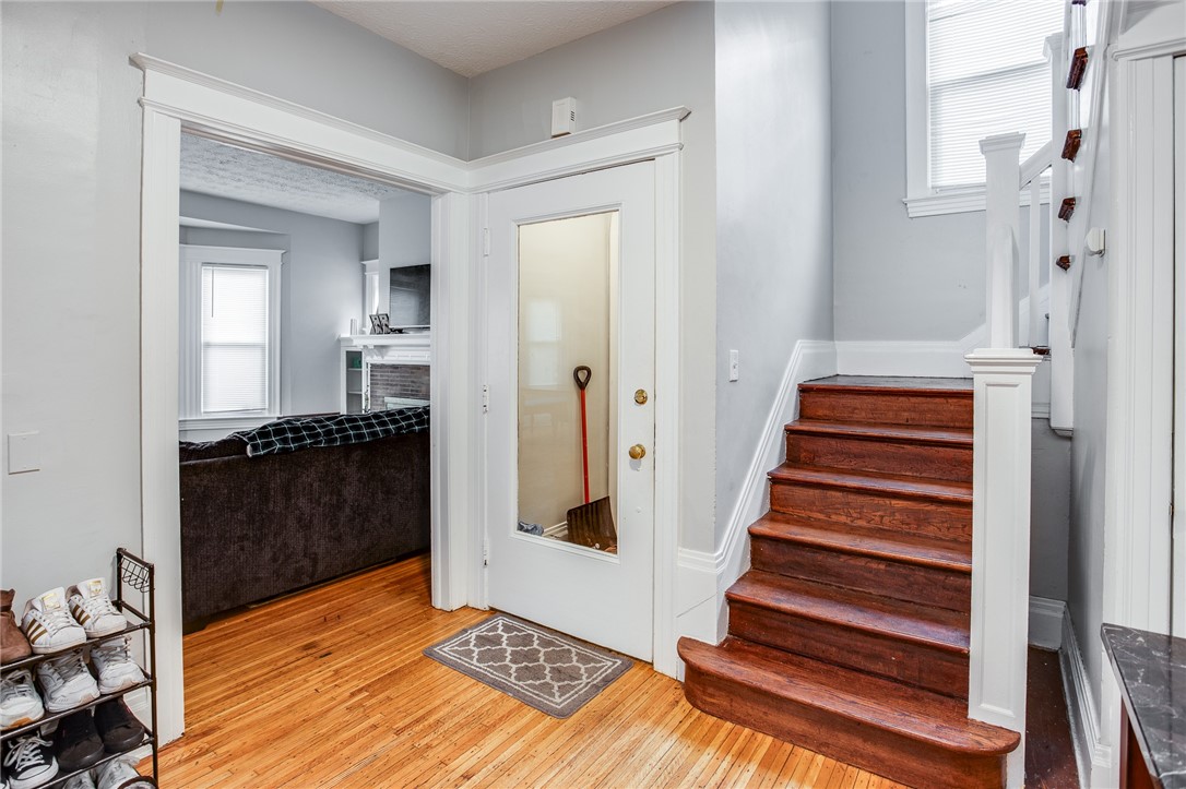 395 University Avenue