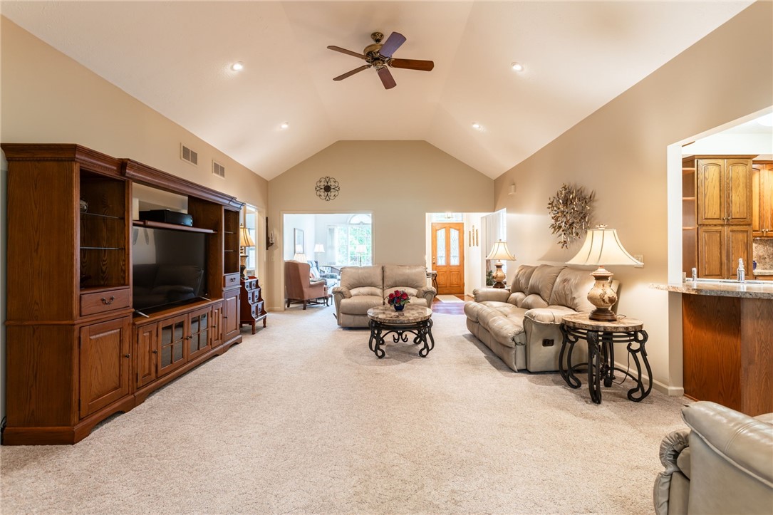 209 Commerce Drive, Avon, New York image 14