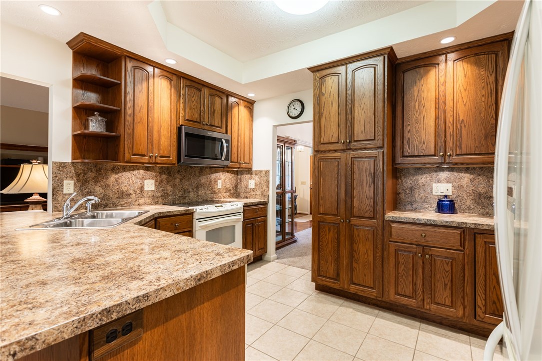 209 Commerce Drive, Avon, New York image 24