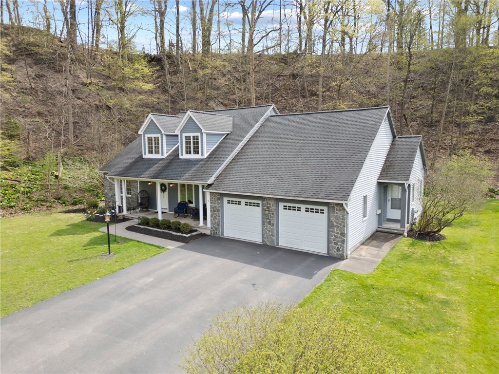 9 Falls View Lane, Penfield, New York image 42