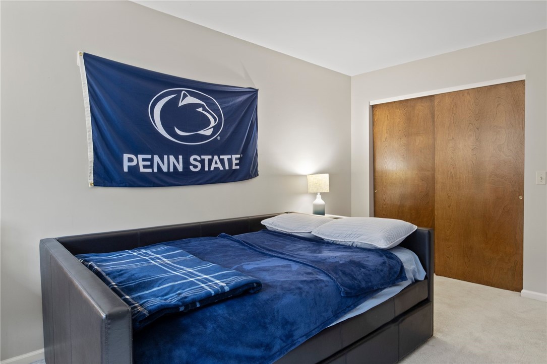 9 Falls View Lane, Penfield, New York image 32