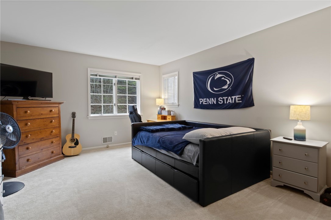 9 Falls View Lane, Penfield, New York image 31