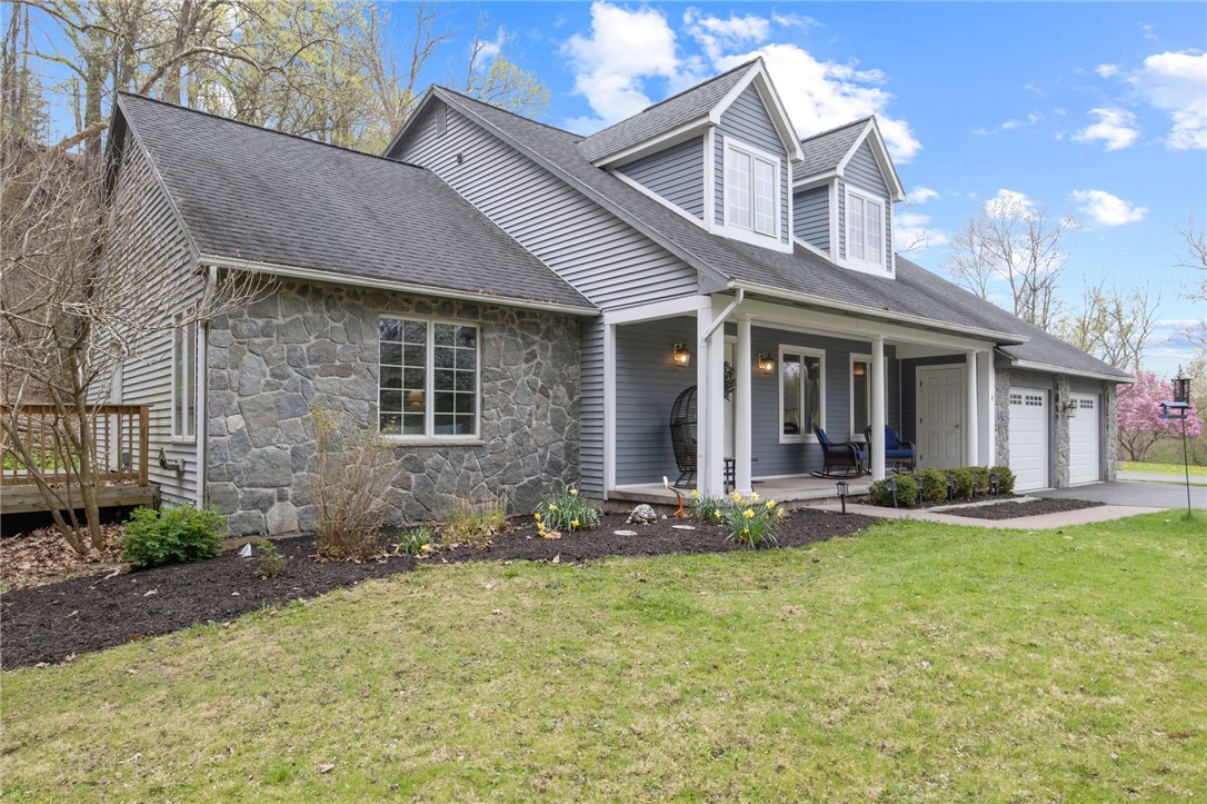 9 Falls View Lane, Penfield, New York image 2