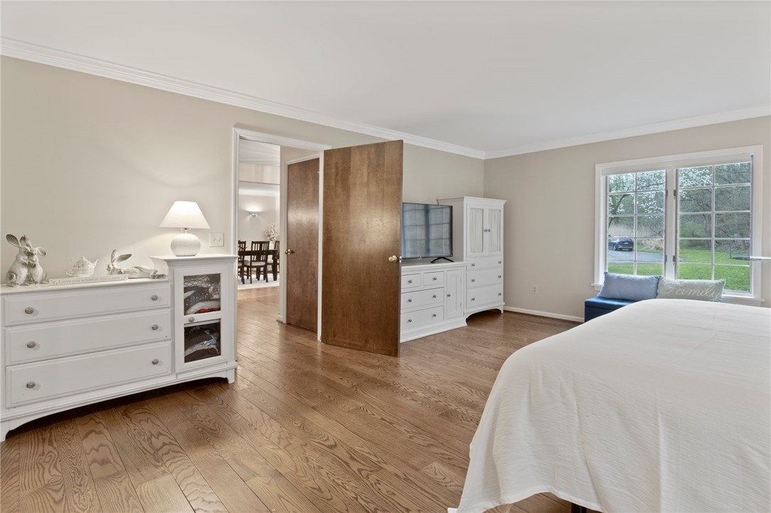 9 Falls View Lane, Penfield, New York image 19