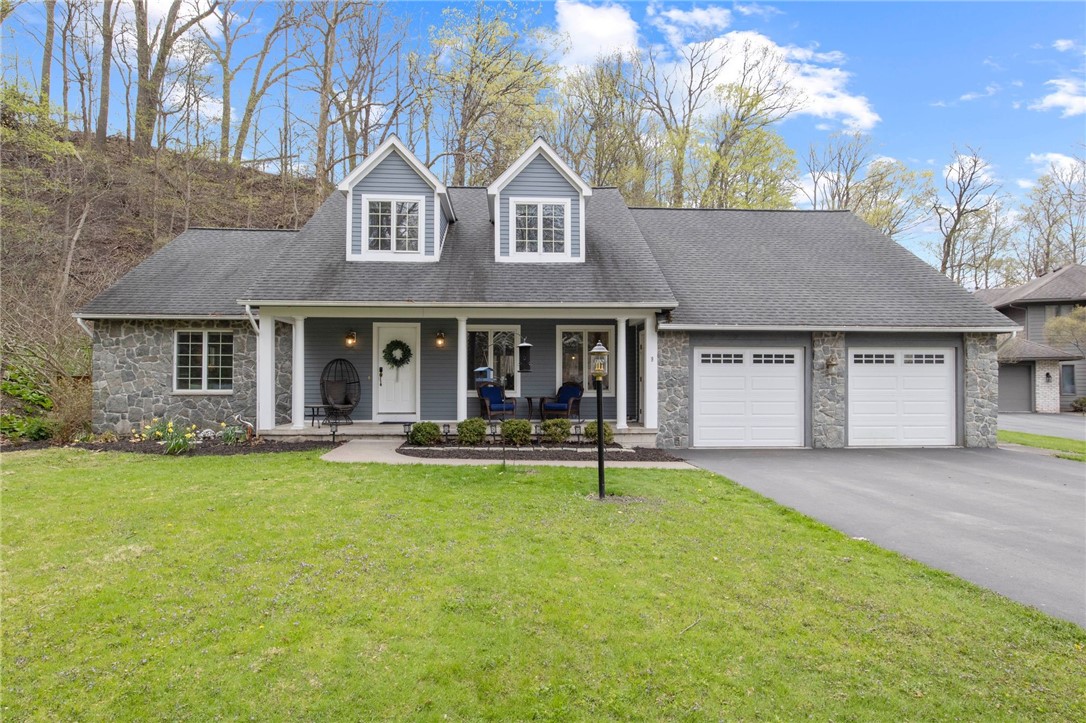9 Falls View Lane, Penfield, New York image 1