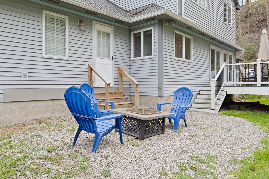 9 Falls View Lane, Penfield, New York image 37
