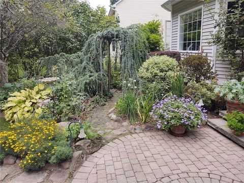 Tiny photo for 487 Sandystone Circle, Webster, NY 14580 (MLS # R1683070)