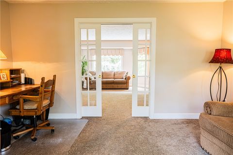 Tiny photo for 487 Sandystone Circle, Webster, NY 14580 (MLS # R1683070)