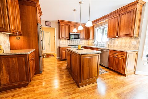 Tiny photo for 487 Sandystone Circle, Webster, NY 14580 (MLS # R1683070)