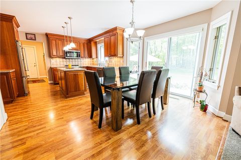 Tiny photo for 487 Sandystone Circle, Webster, NY 14580 (MLS # R1683070)