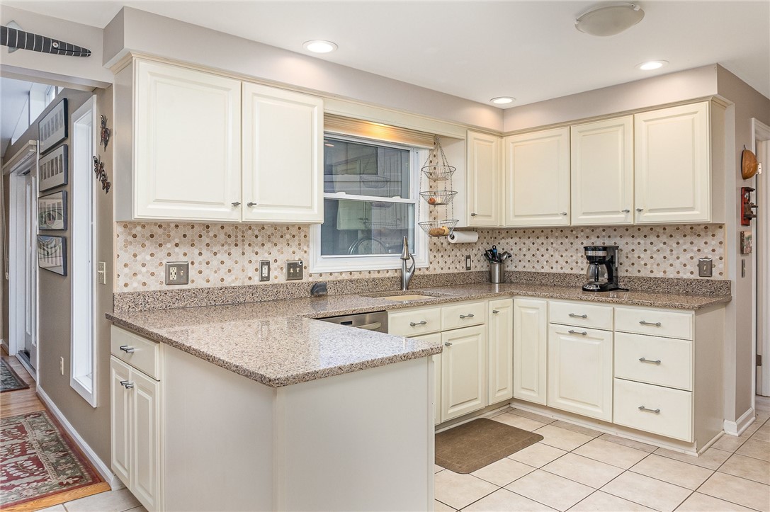 180 Parkwood Avenue, Brighton, New York image 6