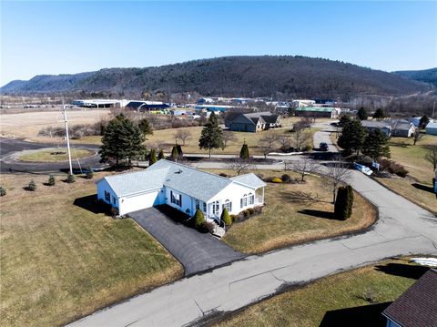 Mobile Home For Sale - 6679 Daffodil Drive Dr<br/> Bath, NY 14810